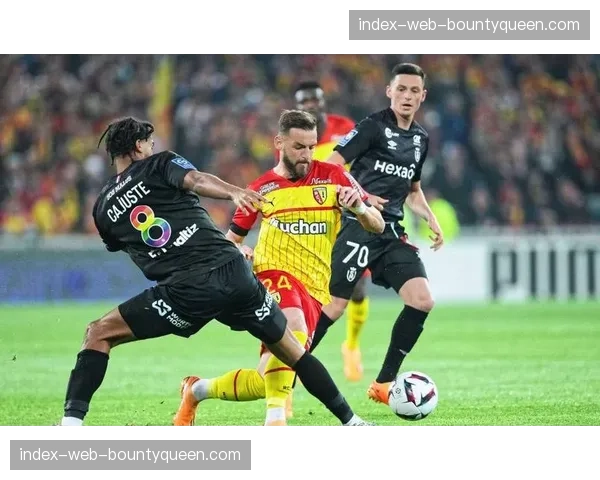 马赛对阵朗斯上半场战罢，双方1-1暂时战平