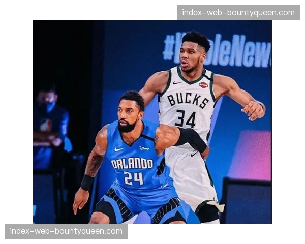 深度复盘:热火再克雄鹿,斯波尔斯特拉如何用区域联防限制字母哥冲击 深度复盘:热火再克雄鹿,斯波尔斯特拉如何用区域联防限制字母哥冲击