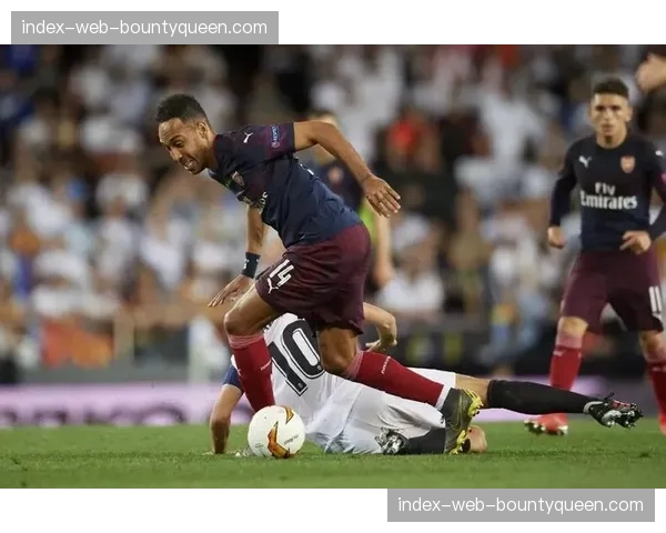 战术探讨:传统英式高举高打与大陆化肋部渗透,在当代英超的融合趋势 战术探讨:传统英式高举高打与大陆化肋部渗透,在当代英超的融合趋势