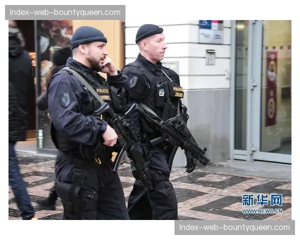 马德里巴萨球迷冲突，警方加强安保措施